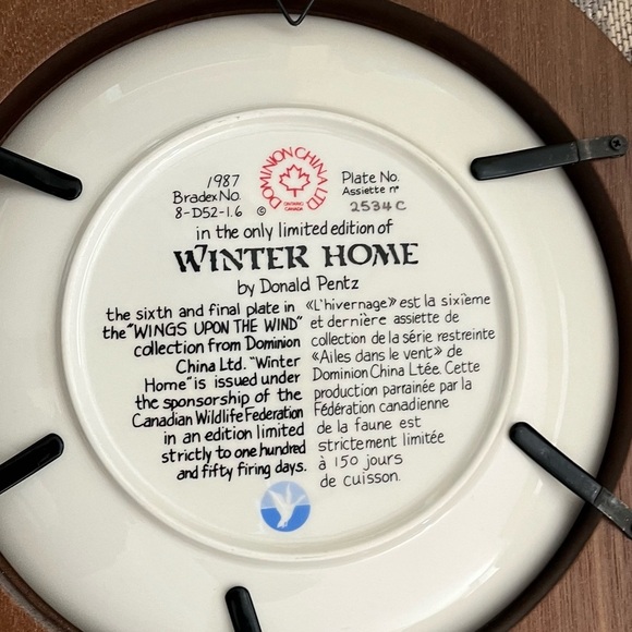 Vintage plates featuring geese. Perfect for bird collectors. Smythe frames. - Picture 5 of 8